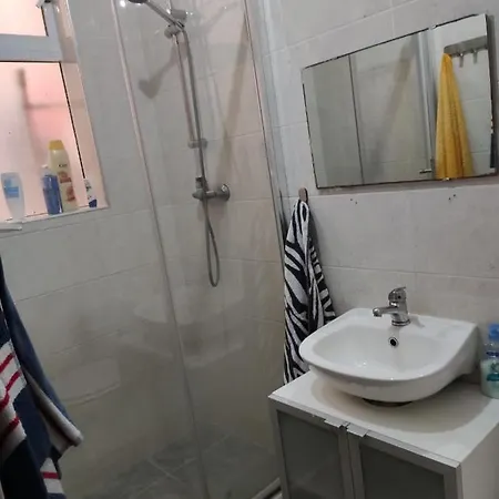 The Students House אכסניה *