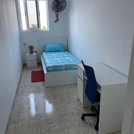The Students House Hostel San Ġiljan