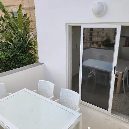 The Students House San Ġiljan