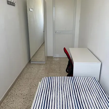 The Students House San Ġiljan